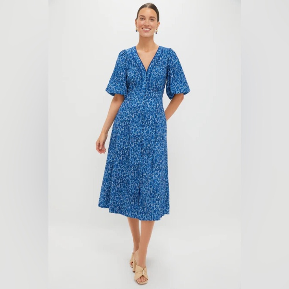 Tuckernuck Seaport Blue Dana Dress in Moire Floral midi dress size medium
